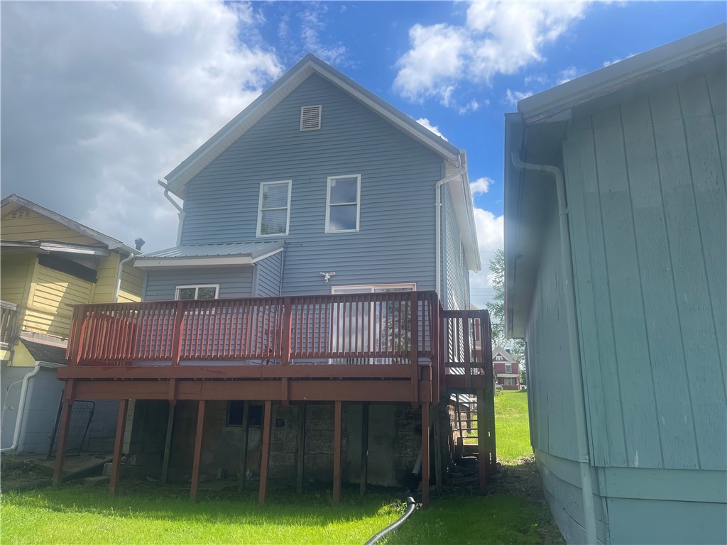 Farrell, Pennsylvania 16121, United States, 3 Bedrooms Bedrooms, ,1 BathroomBathrooms,Residential,Active,17128