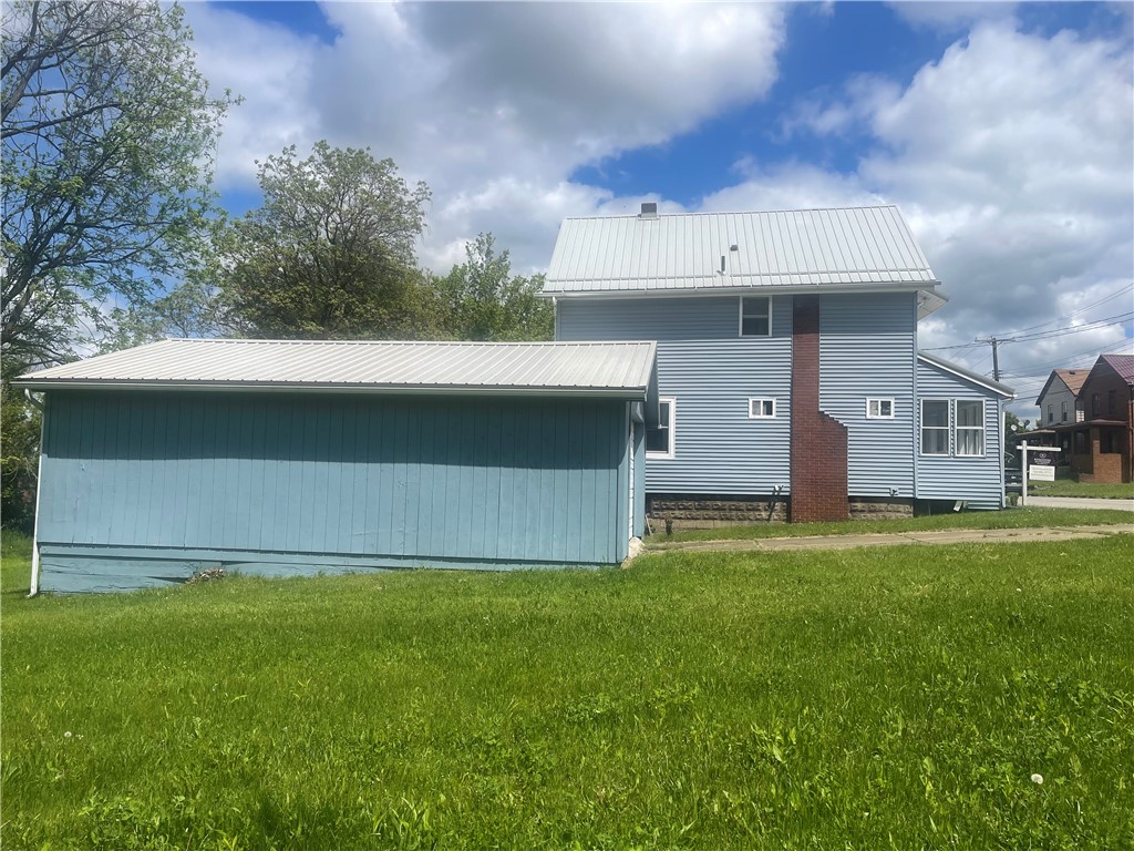 Farrell, Pennsylvania 16121, United States, 3 Bedrooms Bedrooms, ,1 BathroomBathrooms,Residential,Active,17128