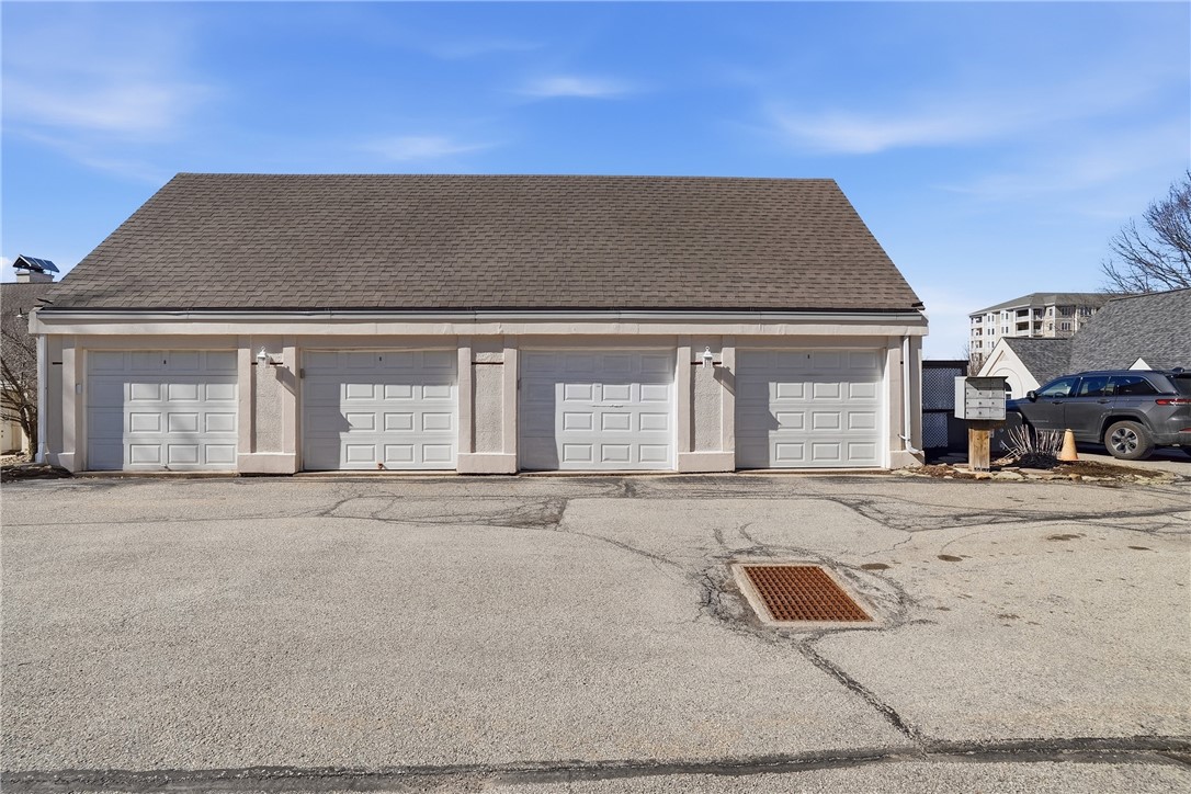 7 Ridgemead Fields Dr