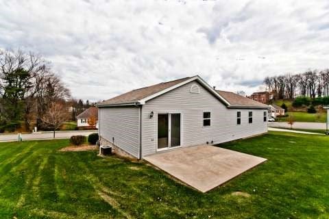 221 Cottonwood Ln