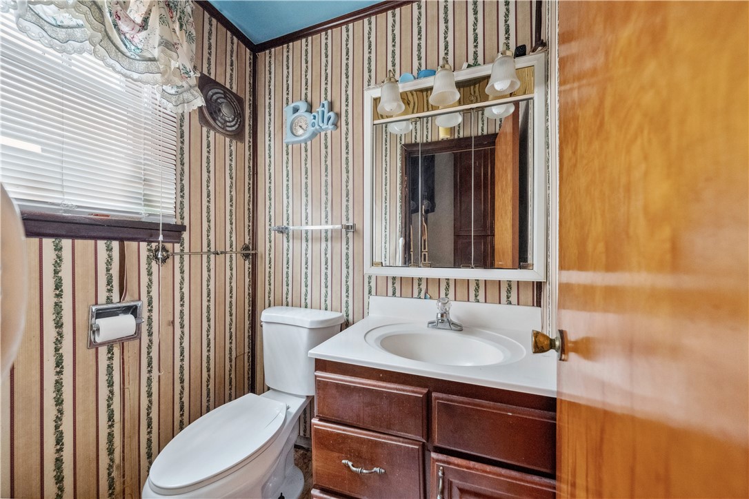 900 8th Avenue Ave, Beaver Falls, Pennsylvania image 19
