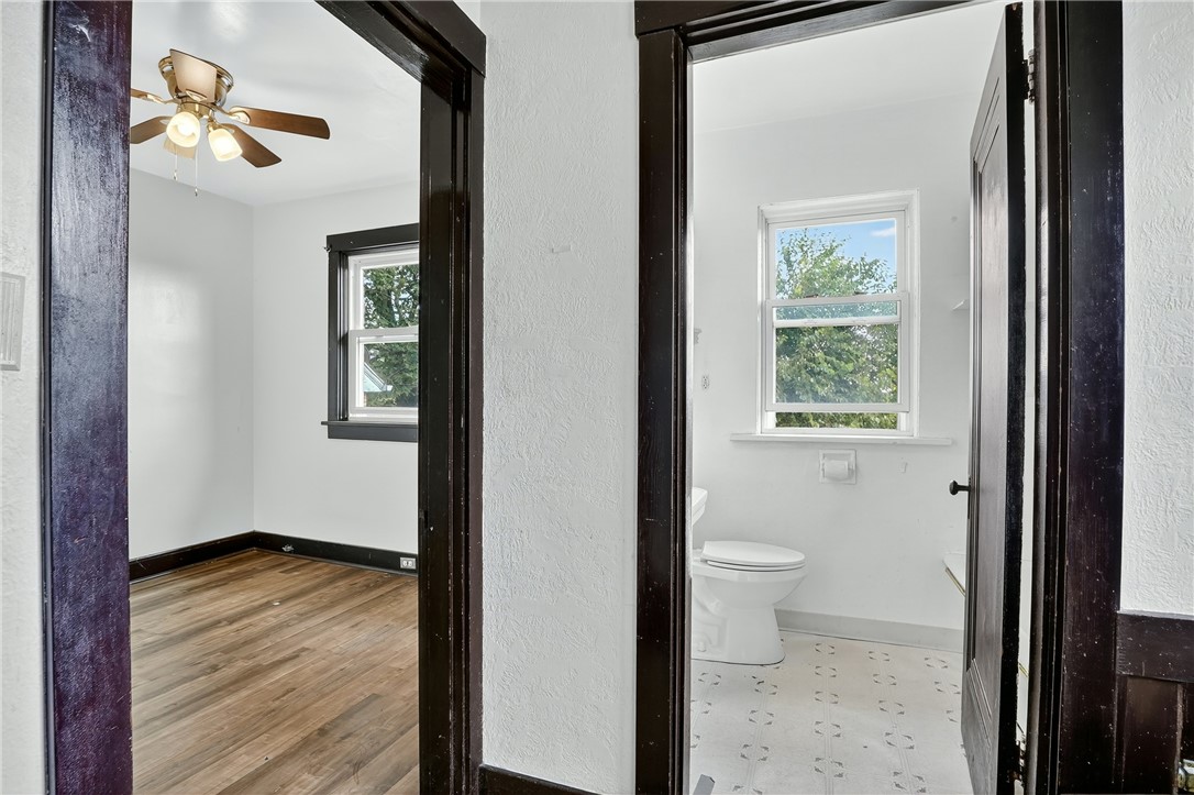 Knoxville, Pennsylvania 15210, United States, 2 Bedrooms Bedrooms, ,1 BathroomBathrooms,Residential,Contingent,188768