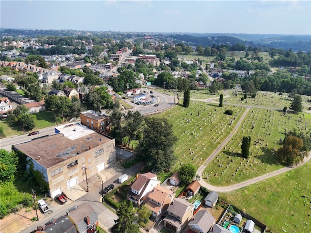 Knoxville, Pennsylvania 15210, United States, 2 Bedrooms Bedrooms, ,1 BathroomBathrooms,Residential,Contingent,188768