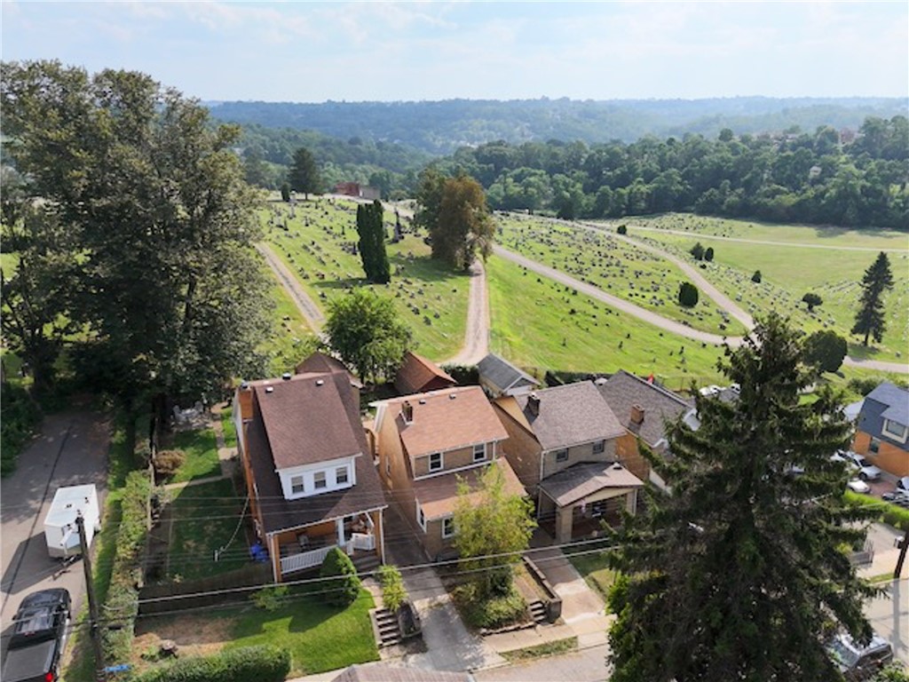 Knoxville, Pennsylvania 15210, United States, 2 Bedrooms Bedrooms, ,1 BathroomBathrooms,Residential,Contingent,188768