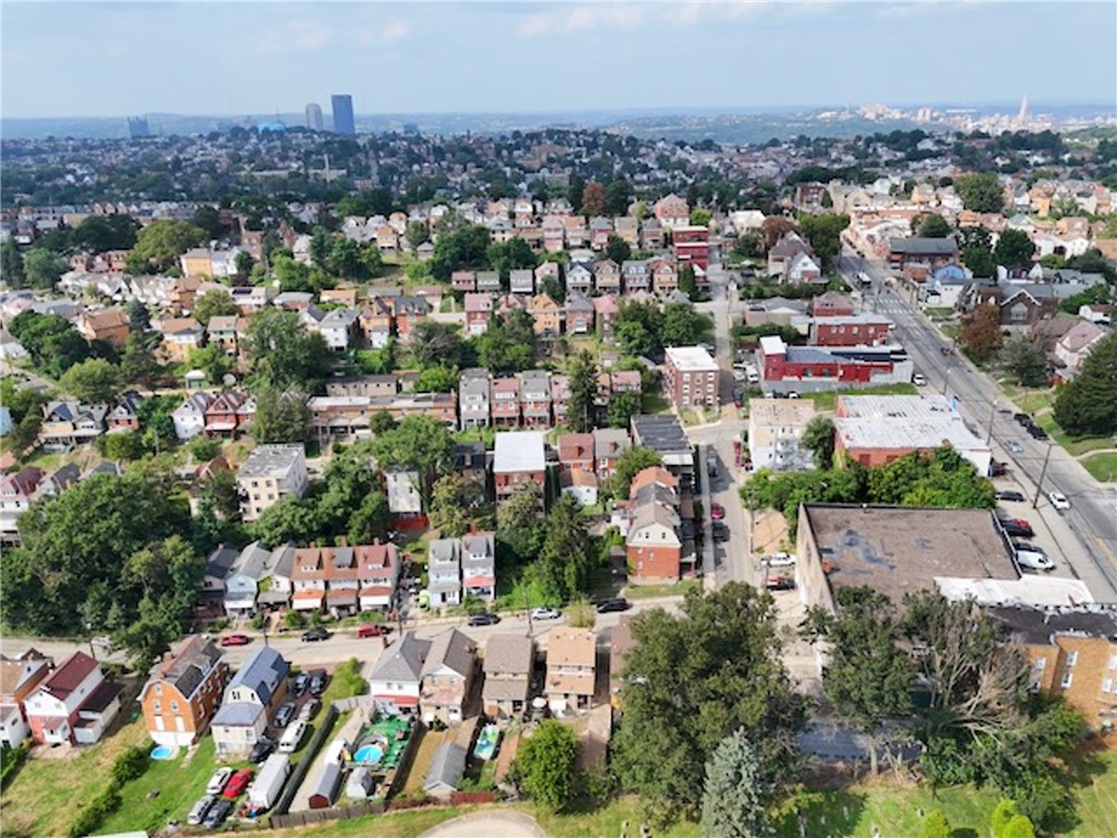 Knoxville, Pennsylvania 15210, United States, 2 Bedrooms Bedrooms, ,1 BathroomBathrooms,Residential,Contingent,188768