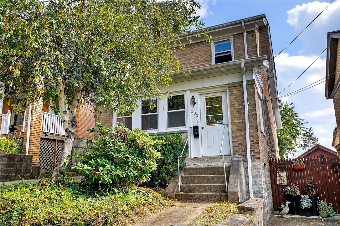 Knoxville, Pennsylvania 15210, United States, 2 Bedrooms Bedrooms, ,1 BathroomBathrooms,Residential,Contingent,188768 Knoxville, Pennsylvania 15210, United States, 2 Bedrooms Bedrooms, ,1 BathroomBathrooms,Residential,Contingent,188768