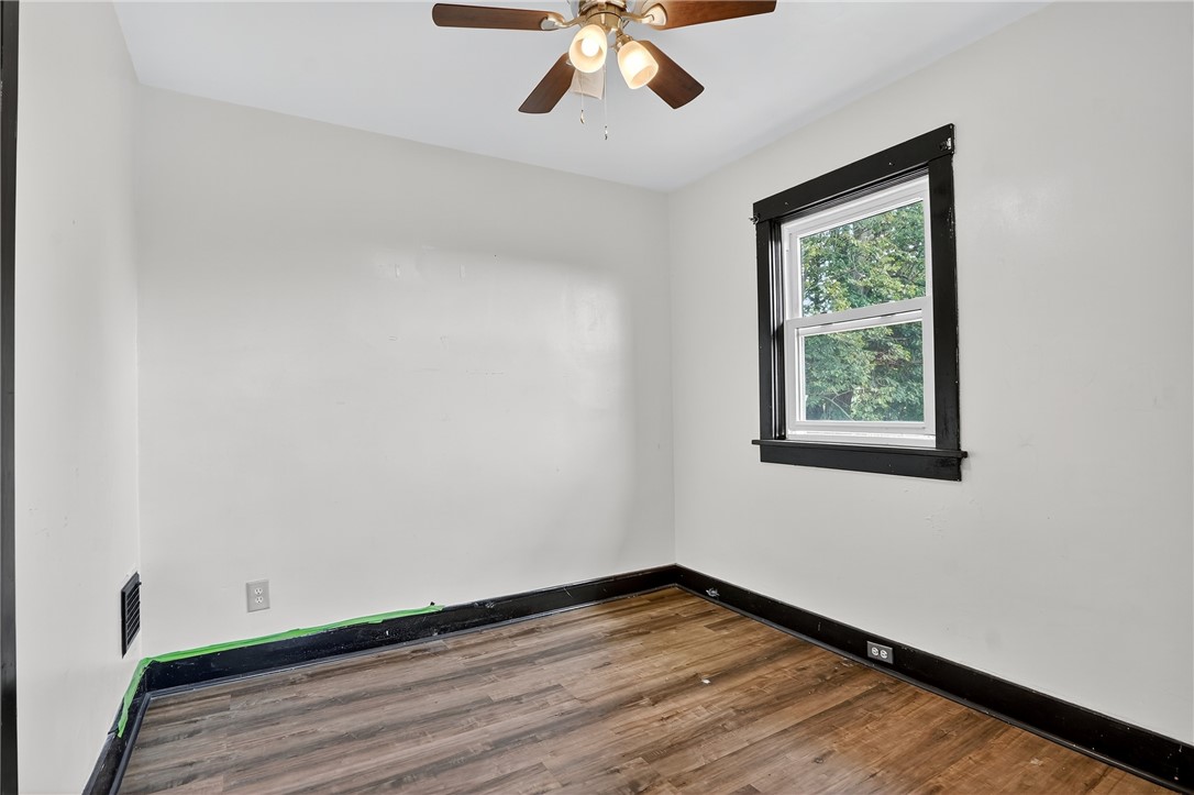 Knoxville, Pennsylvania 15210, United States, 2 Bedrooms Bedrooms, ,1 BathroomBathrooms,Residential,Contingent,188768