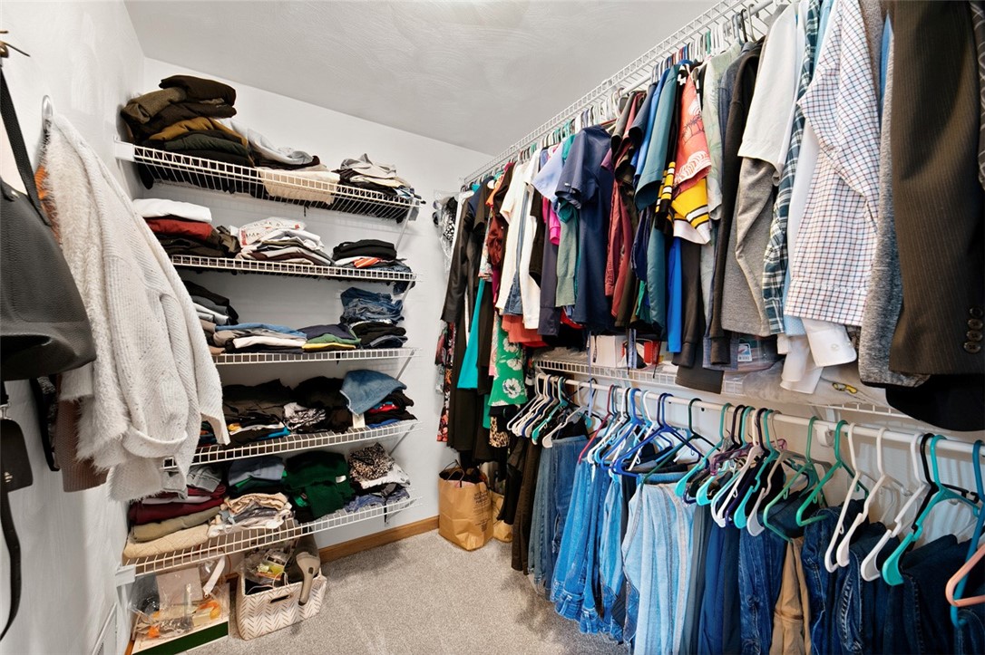 Delmont, Pennsylvania 15626, United States, 3 Bedrooms Bedrooms, ,3 BathroomsBathrooms,Residential,Contingent,202737