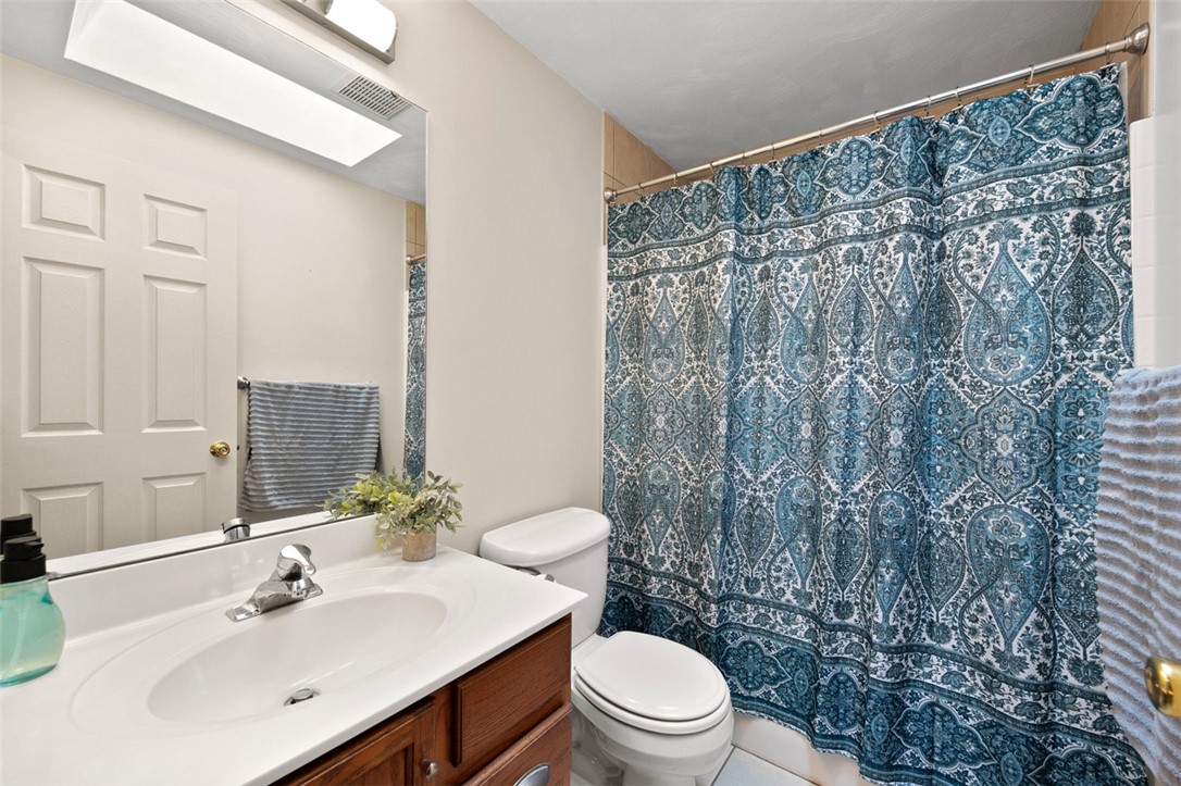 Delmont, Pennsylvania 15626, United States, 3 Bedrooms Bedrooms, ,3 BathroomsBathrooms,Residential,Contingent,202737