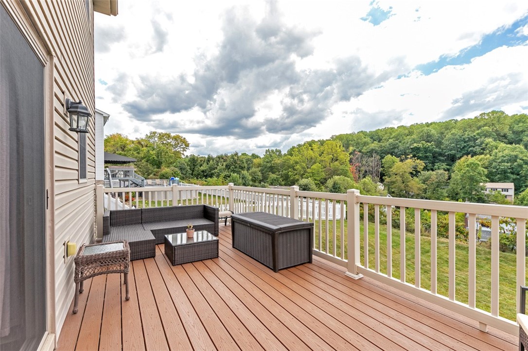 Delmont, Pennsylvania 15626, United States, 3 Bedrooms Bedrooms, ,3 BathroomsBathrooms,Residential,Contingent,202737