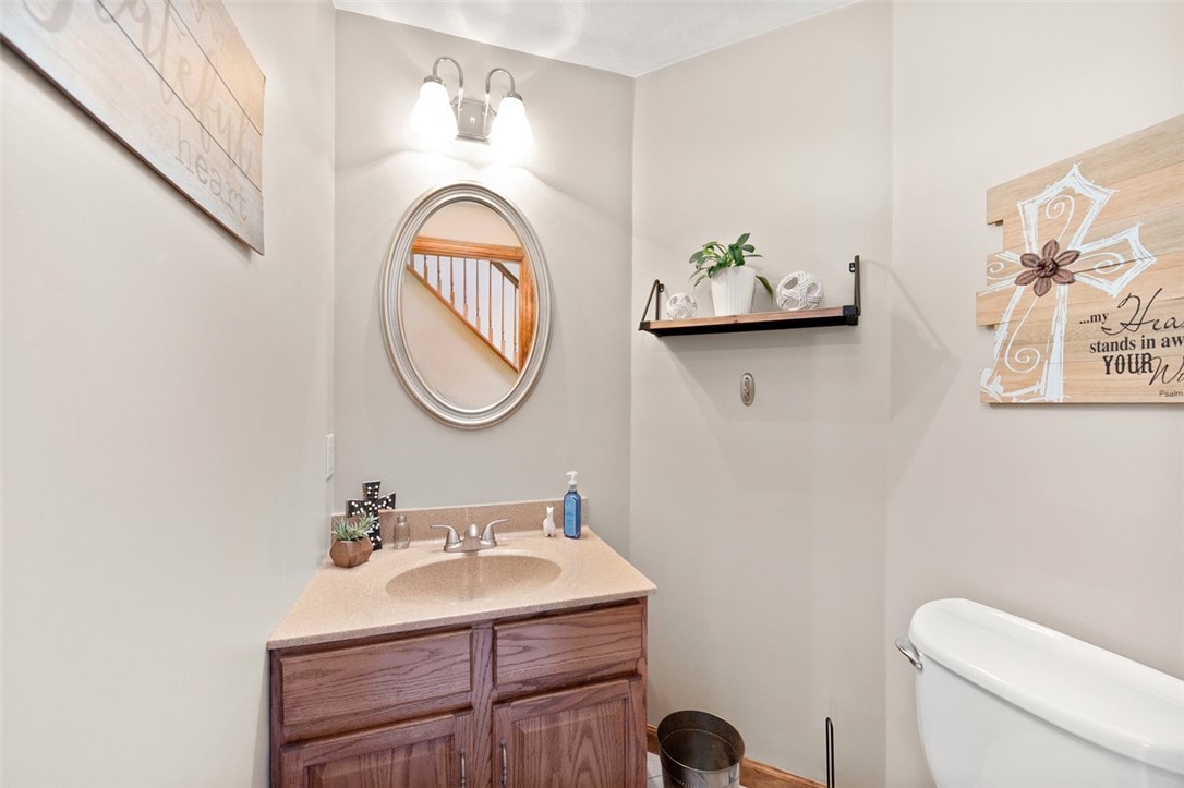 Delmont, Pennsylvania 15626, United States, 3 Bedrooms Bedrooms, ,3 BathroomsBathrooms,Residential,Contingent,202737