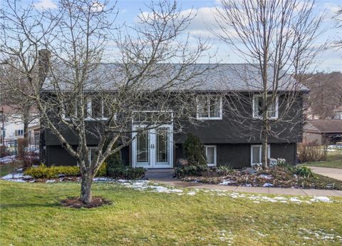 1621 Cordwell Dr South Park PA 15129