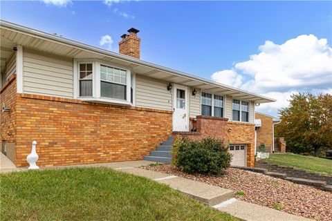 Photo of 263 Robinhood Rd, Pittsburgh, PA 15220 (MLS # 1726705)