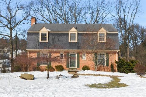 Photo of 1069 Woodhill Drive, Gibsonia, PA 15044 (MLS # 1739893)
