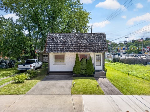 Photo for 1155 Broadway Ave