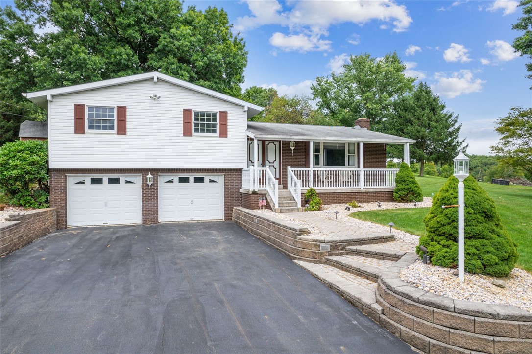 View North Huntingdon, PA 15642 house