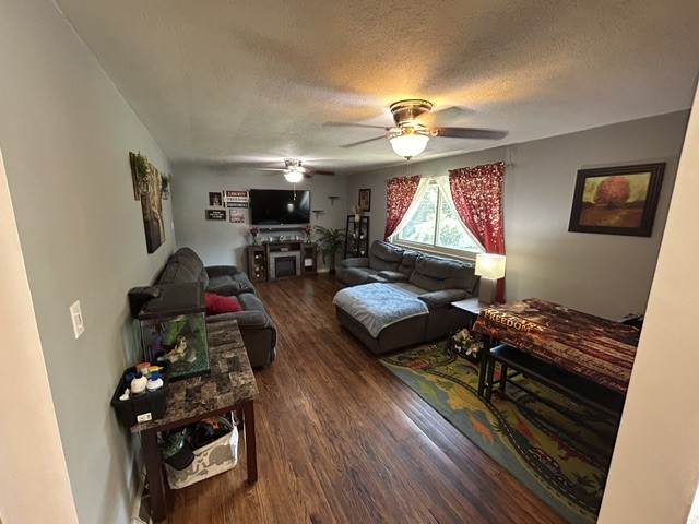140 Autumn Dr