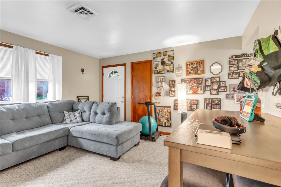North Beaver Twp, Pennsylvania 16102, United States, ,Residential,Contingent,114135