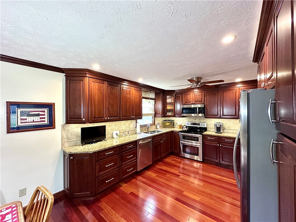 113 James Circle