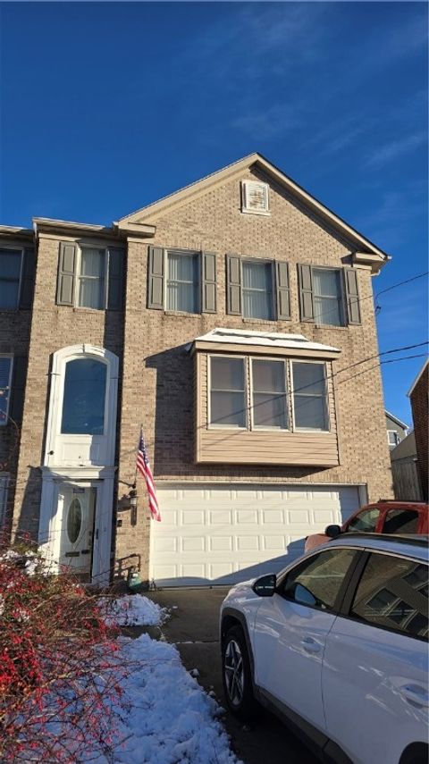 Photo of 243 Augusta St, Pittsburgh, PA 15211 (MLS # 1733246)