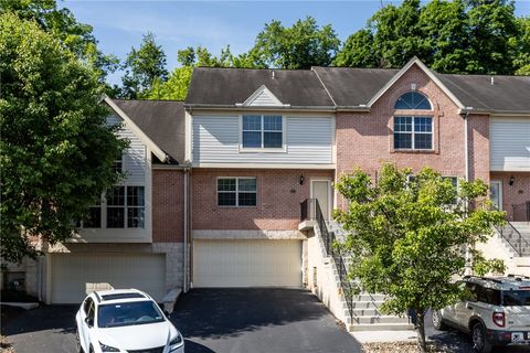 Condo For Sale - 402 Berrington Ct<br/> Bethel Park, PA 15102