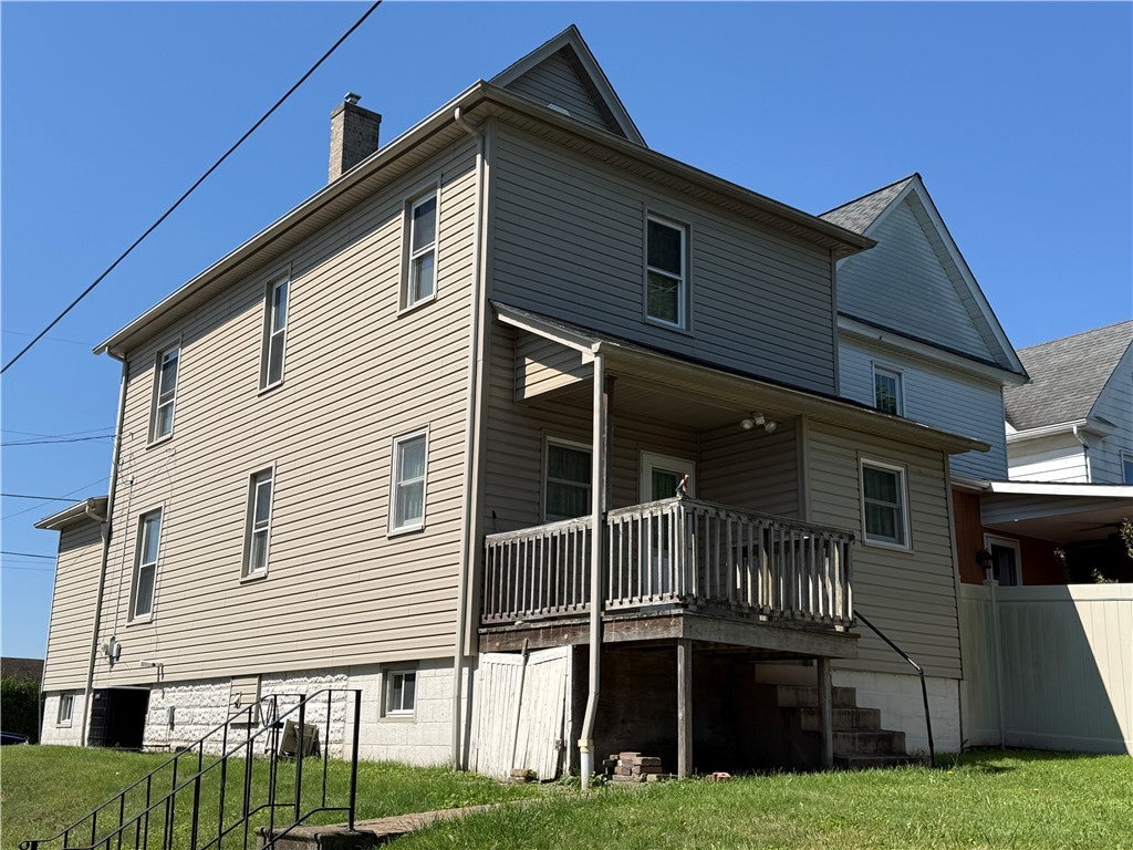 301 Main St