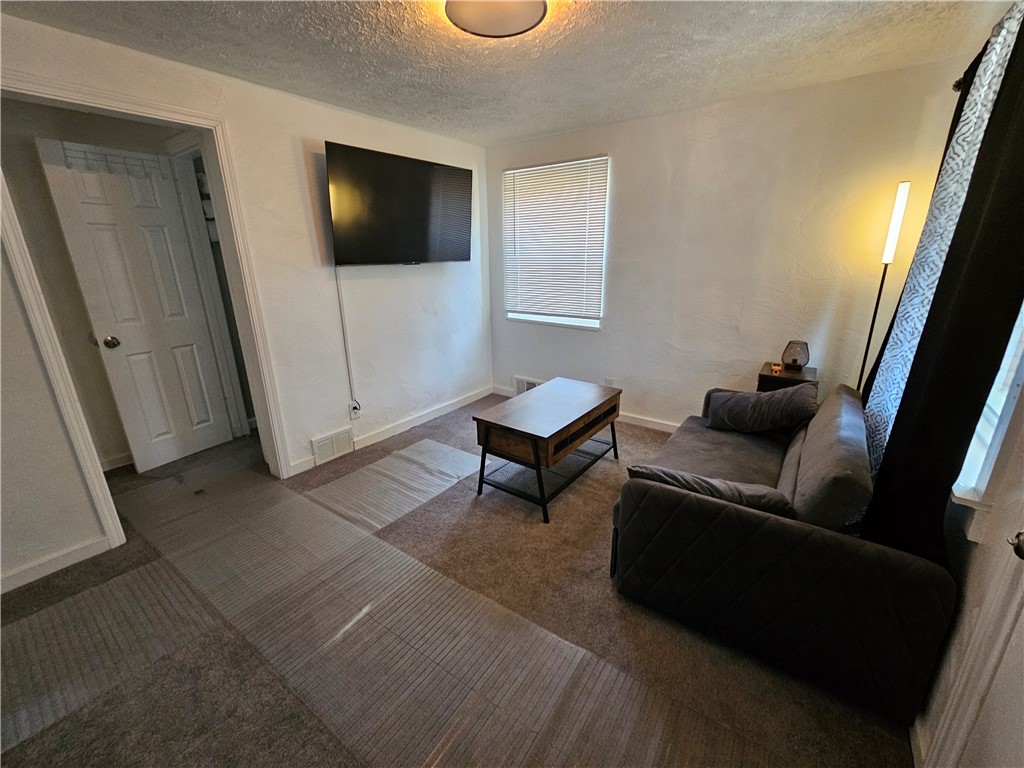 Lawrenceville, Pennsylvania 15201, United States, 1 Bedroom Bedrooms, ,1 BathroomBathrooms,Residential,Active,3746