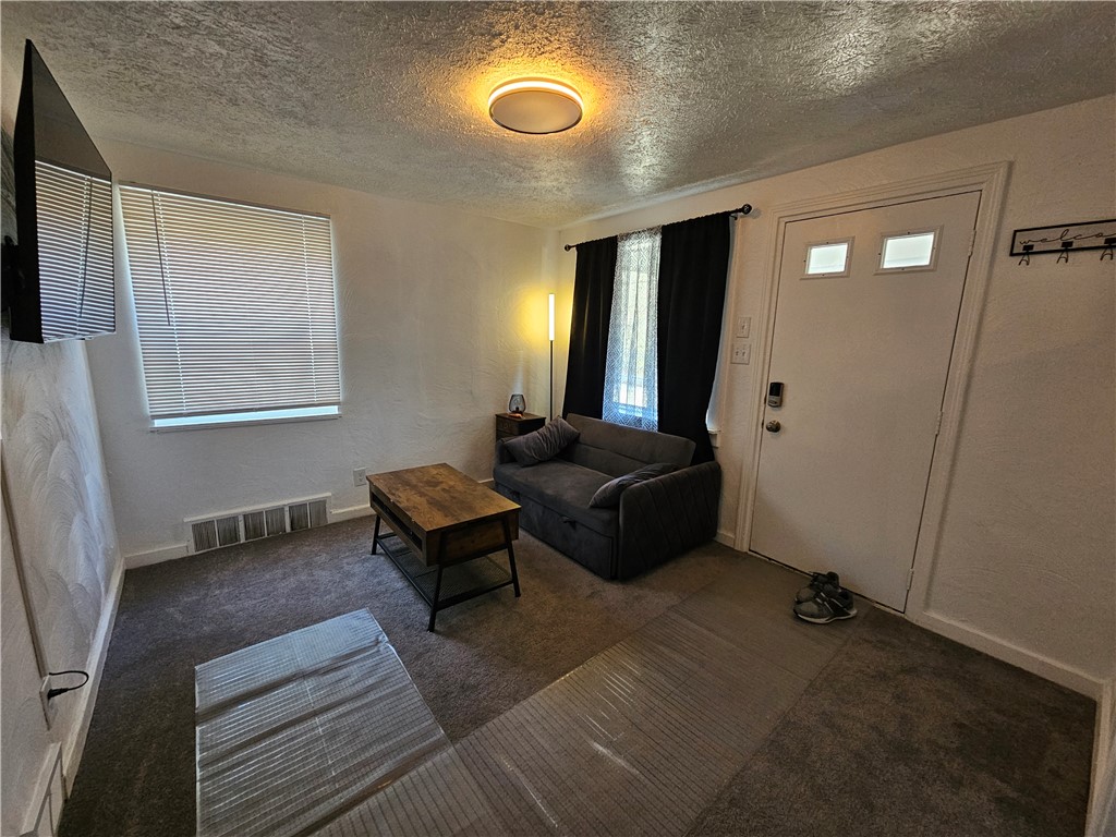 Lawrenceville, Pennsylvania 15201, United States, 1 Bedroom Bedrooms, ,1 BathroomBathrooms,Residential,Active,3746