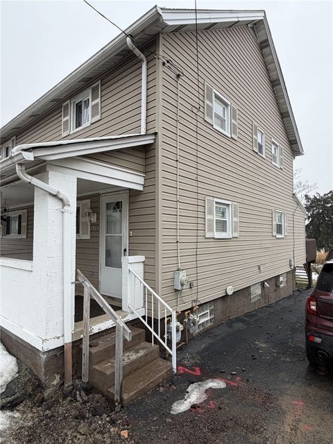 Photo of 820 Main St, Harwick, PA 15049 (MLS # 1740200)