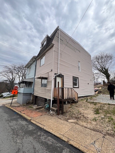 703 Coursin St St, McKeesport, Pennsylvania image 2