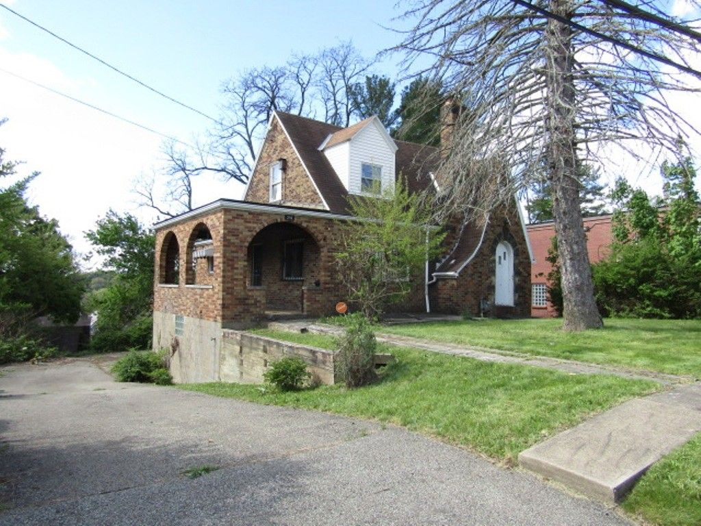 Photo of 216 Lamar St, Pittsburgh, PA 15214 (MLS # 1749479)