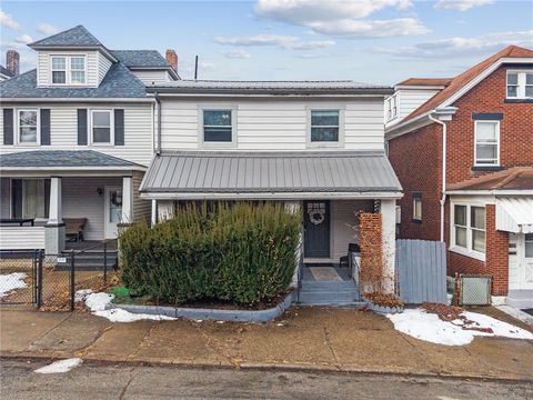 Photo of 1523 Victoria Ave, New Kensington, PA 15068 (MLS # 1740785)