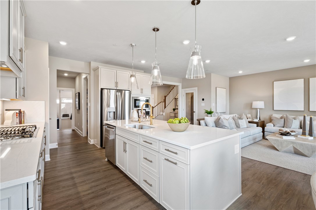 128 Hollow Oak Drive