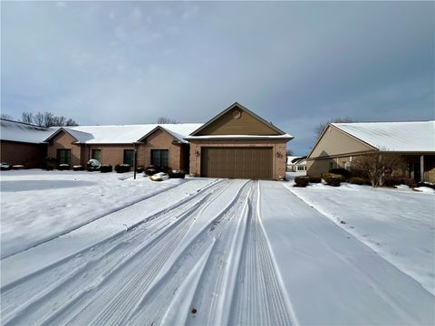 Photo of 3239 Penny Ln, New Castle, PA 16105 (MLS # 1733801)