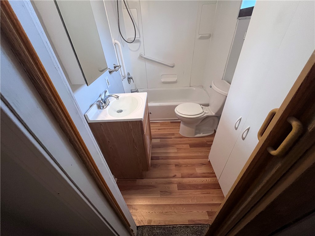Lawrenceville, Pennsylvania 15201, United States, 2 Bedrooms Bedrooms, ,1 BathroomBathrooms,Residential,Active,89055