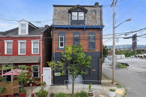 Photo of 23 Seneca St, Pittsburgh, PA 15219 (MLS # 1729841)