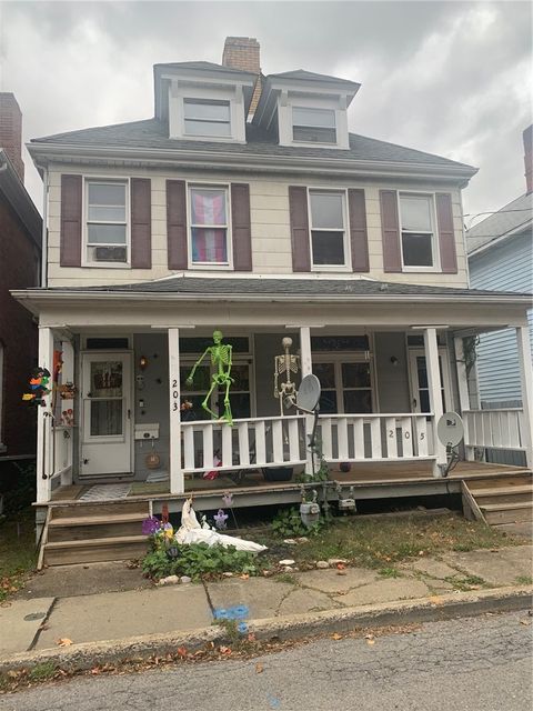 Photo of 203-205 Maple St, Kittanning, PA 16201 (MLS # 1751742)