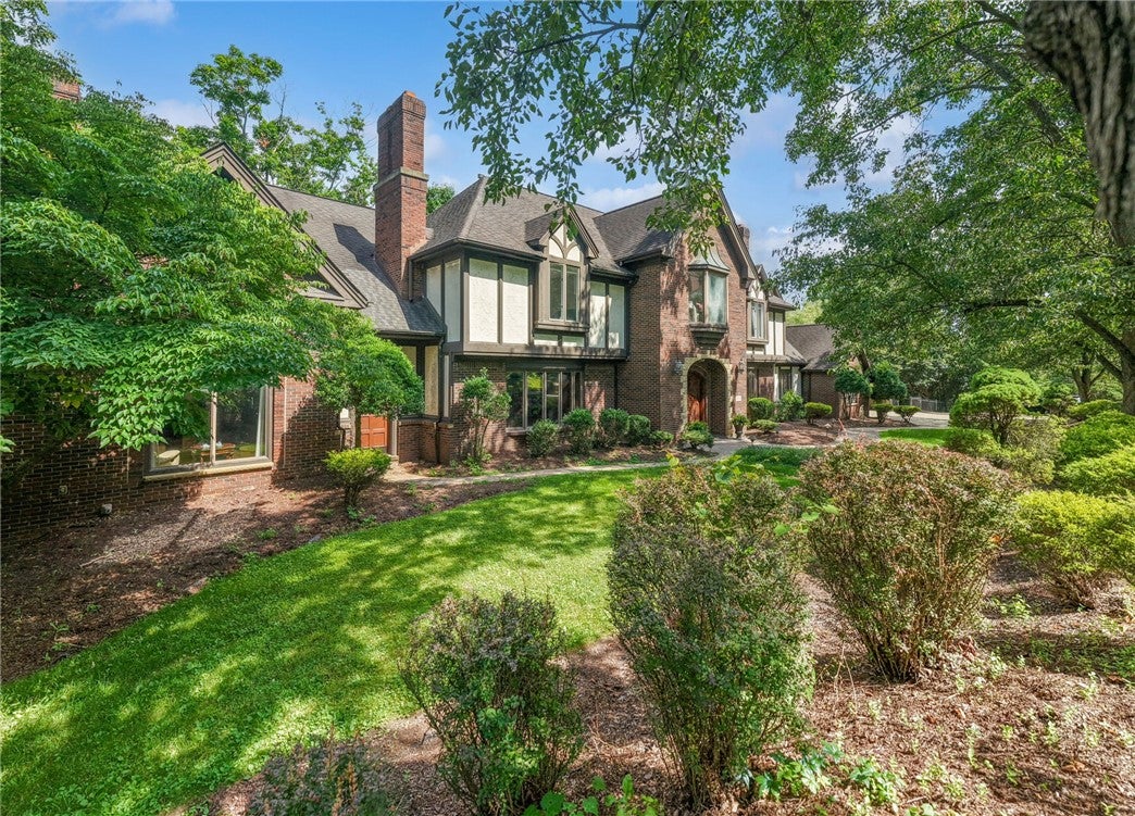 326 Red Oak Ct