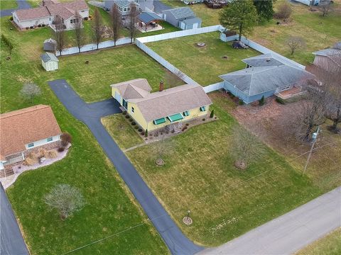 Photo of 3022 Spring Garden Ave, New Castle, PA 16105 (MLS # 1743392)