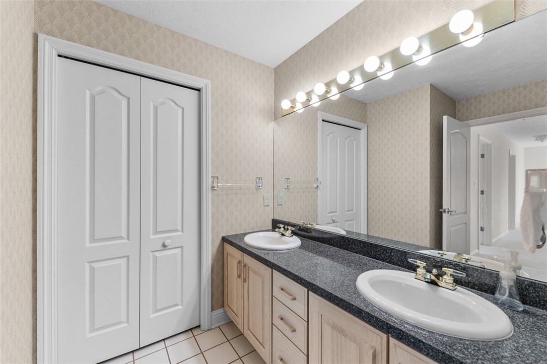 Murrysville, Pennsylvania 15668, United States, 4 Bedrooms Bedrooms, ,4 BathroomsBathrooms,Residential,Contingent,213568