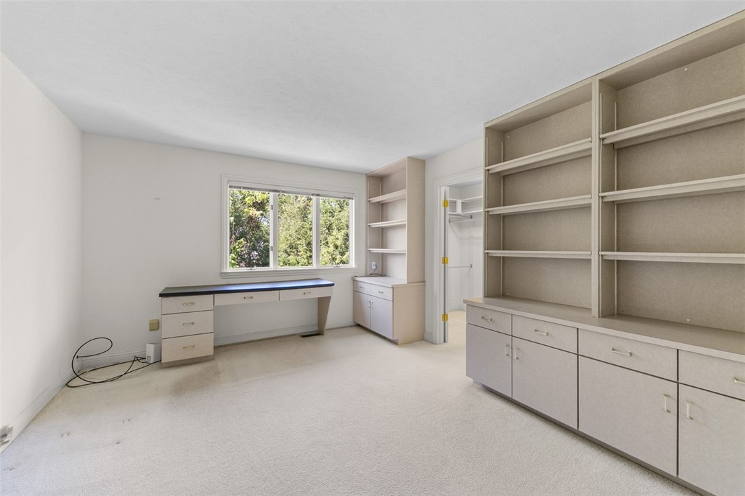 Murrysville, Pennsylvania 15668, United States, 4 Bedrooms Bedrooms, ,4 BathroomsBathrooms,Residential,Contingent,213568