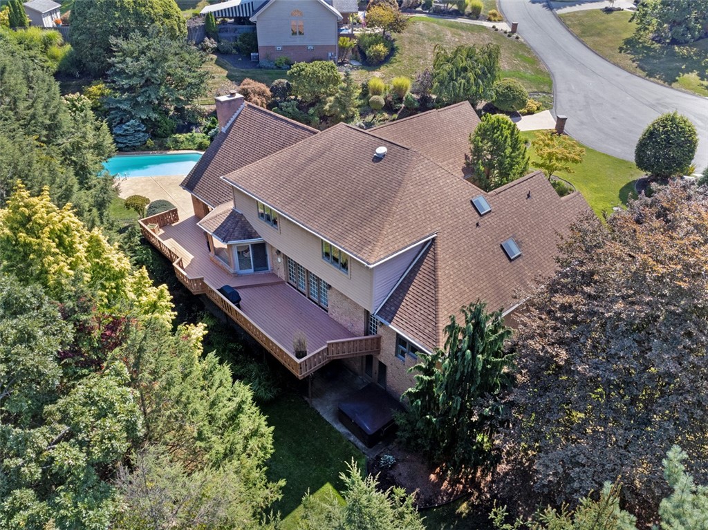 Murrysville, Pennsylvania 15668, United States, 4 Bedrooms Bedrooms, ,4 BathroomsBathrooms,Residential,Contingent,213568