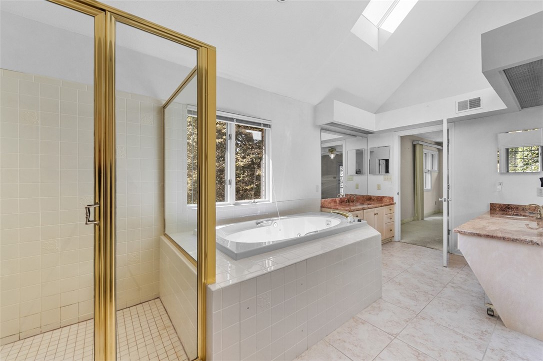 Murrysville, Pennsylvania 15668, United States, 4 Bedrooms Bedrooms, ,4 BathroomsBathrooms,Residential,Contingent,213568