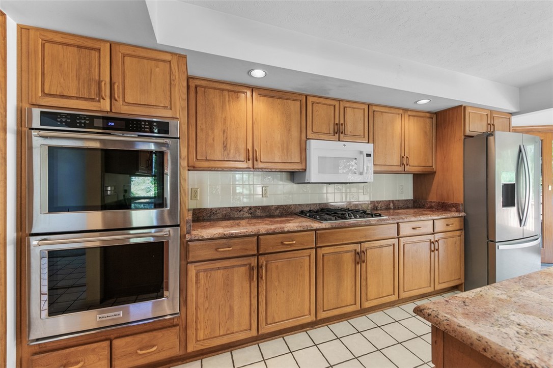 Murrysville, Pennsylvania 15668, United States, 4 Bedrooms Bedrooms, ,4 BathroomsBathrooms,Residential,Contingent,213568