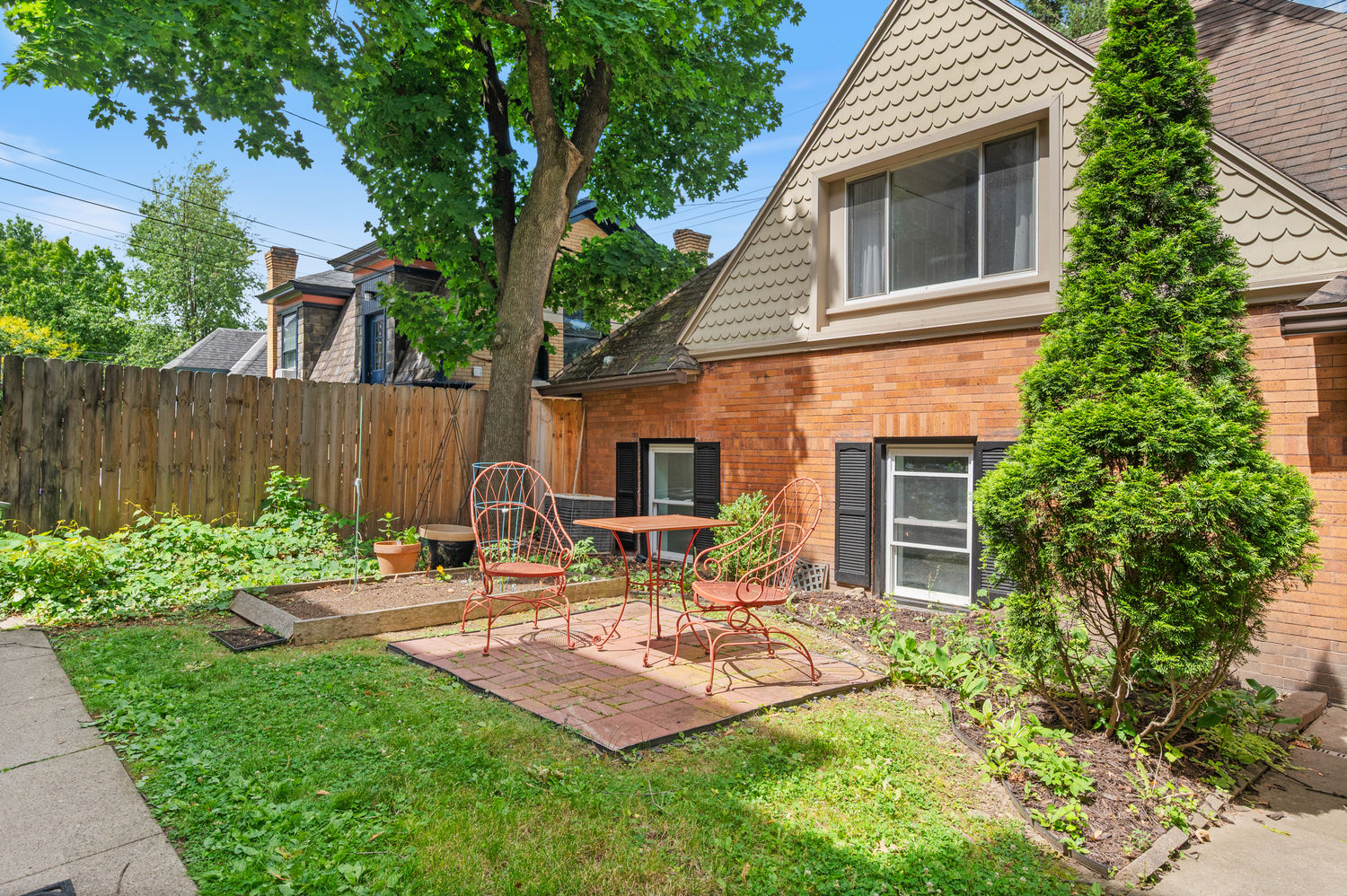 943 N Negley Avenue 4
