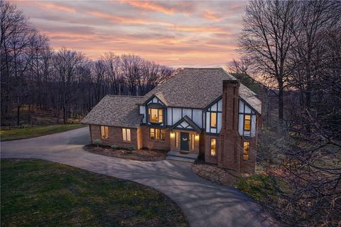 Photo of 125 Timbersprings Dr, Indiana, PA 15701 (MLS # 1746803)