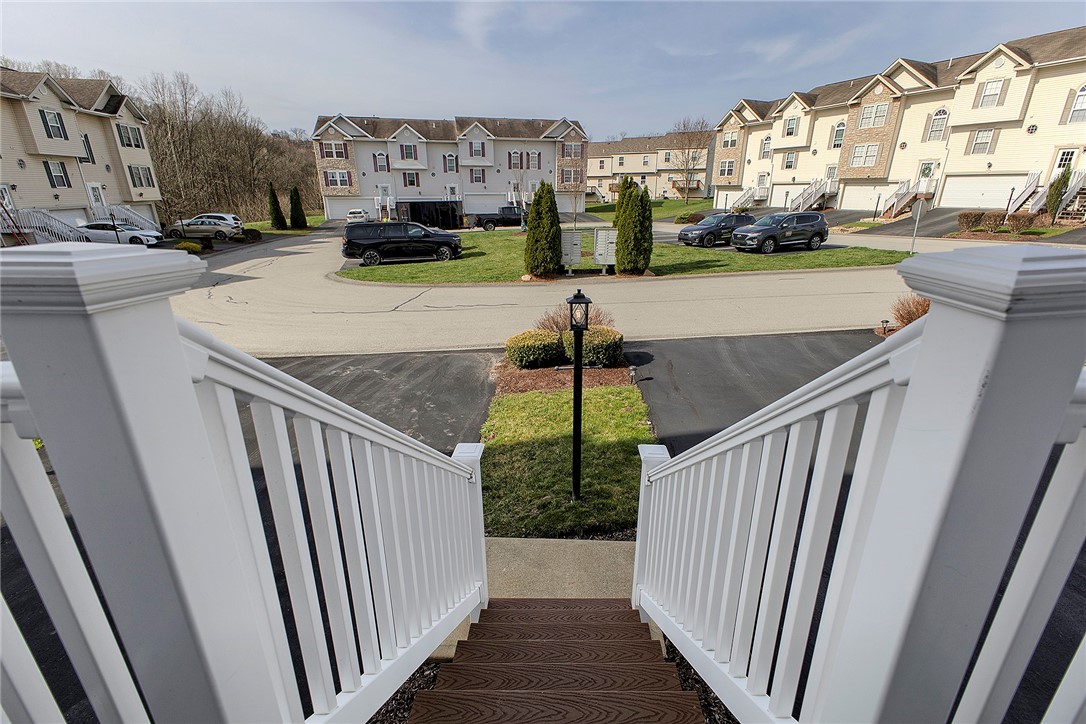 143 Manor View Drive, Manor, Pennsylvania image 4