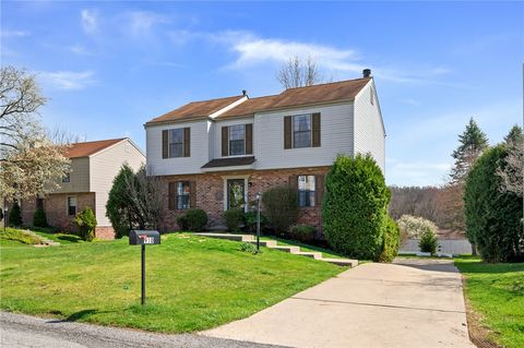 910 Glenwood Ct Cranberry Twp PA 16066