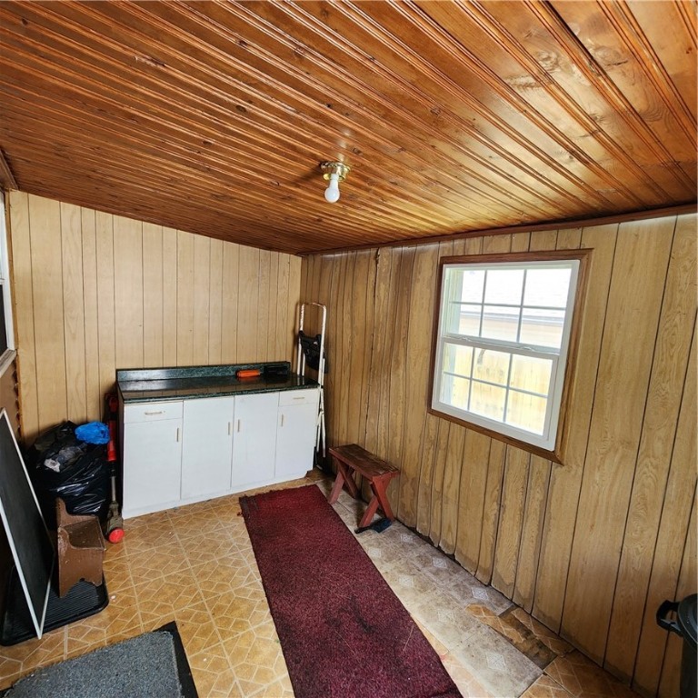 New Castle, Pennsylvania 16101, United States, 3 Bedrooms Bedrooms, ,1 BathroomBathrooms,Residential,Active,170915