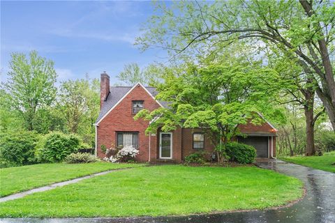 Photo of 1445 Dutch Ridge Rd, Beaver, PA 15009 (MLS # 1752053)